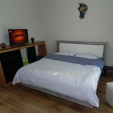 Apartament Cristina Cu Doua Dormitoare & Balcon & Parcare Proprie Onesti Dış mekan fotoğraf